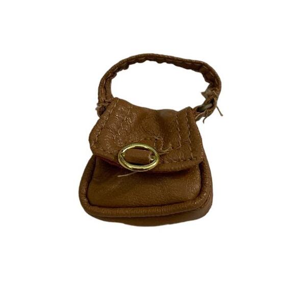 Bratz Meygan Doll Strut It Purse Tan front buckle handbag #27 - Picture 2 of 4